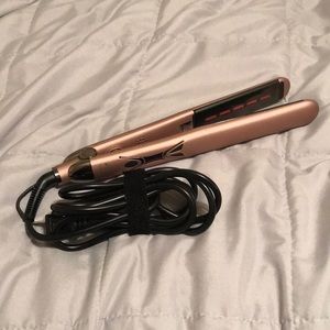 Sephora Tame: Infrared Flat Iron